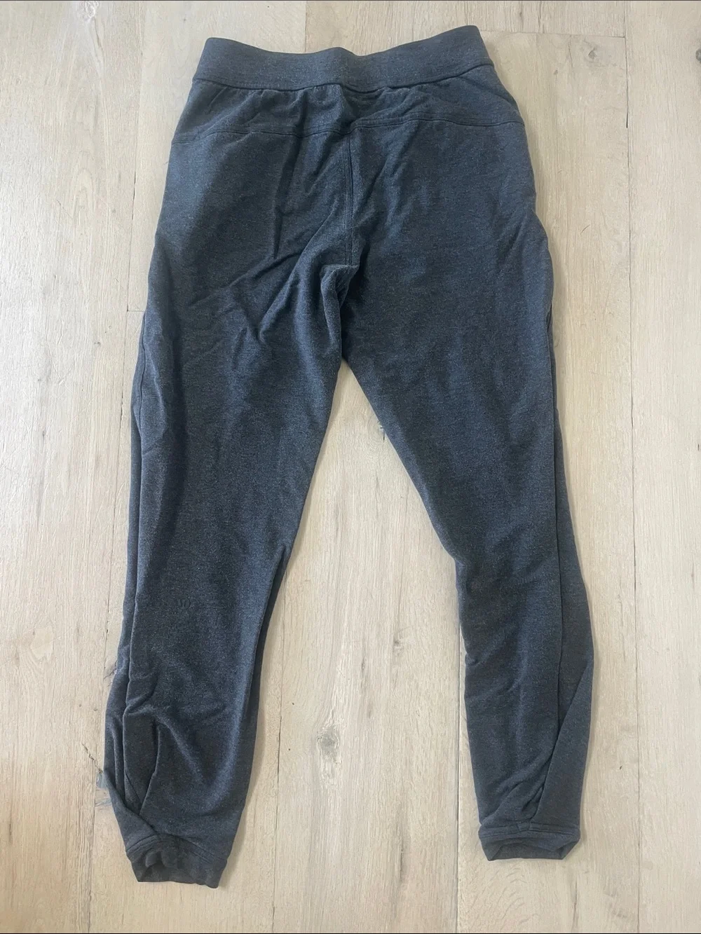 Lululemon Twisted and Tucked Jogger Pant Dark Grey Size 2